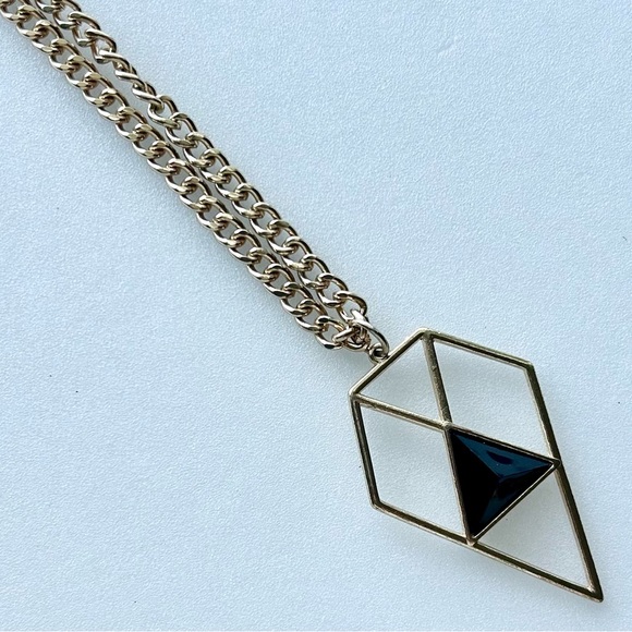 Vintage Pyramid Acrylic Centre Triangular Design Pendant on Chunky Necklace 28โ - Picture 6 of 7